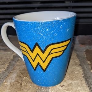 Six Flags Wonder Woman DC Comics coffee mug